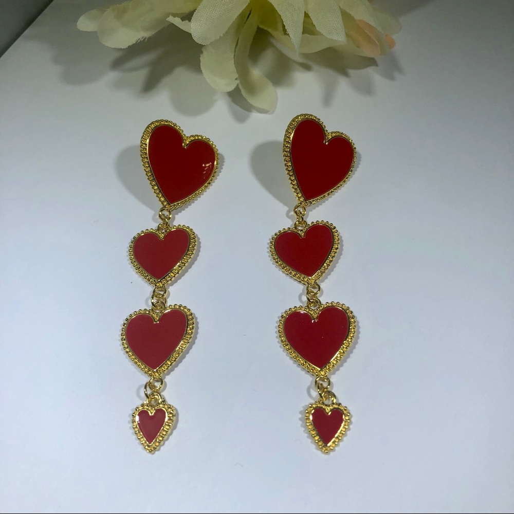 🚨SOLD OUT 🚨The “Heart of Gold” earrings 🚨🚨